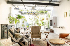 Eclectic Two Bedroom in Seapoint